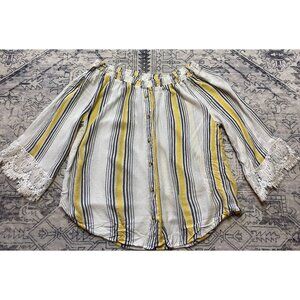 Westport Petite L Striped Off-Shoulder Button Blouse With Lace Trim Sleeves